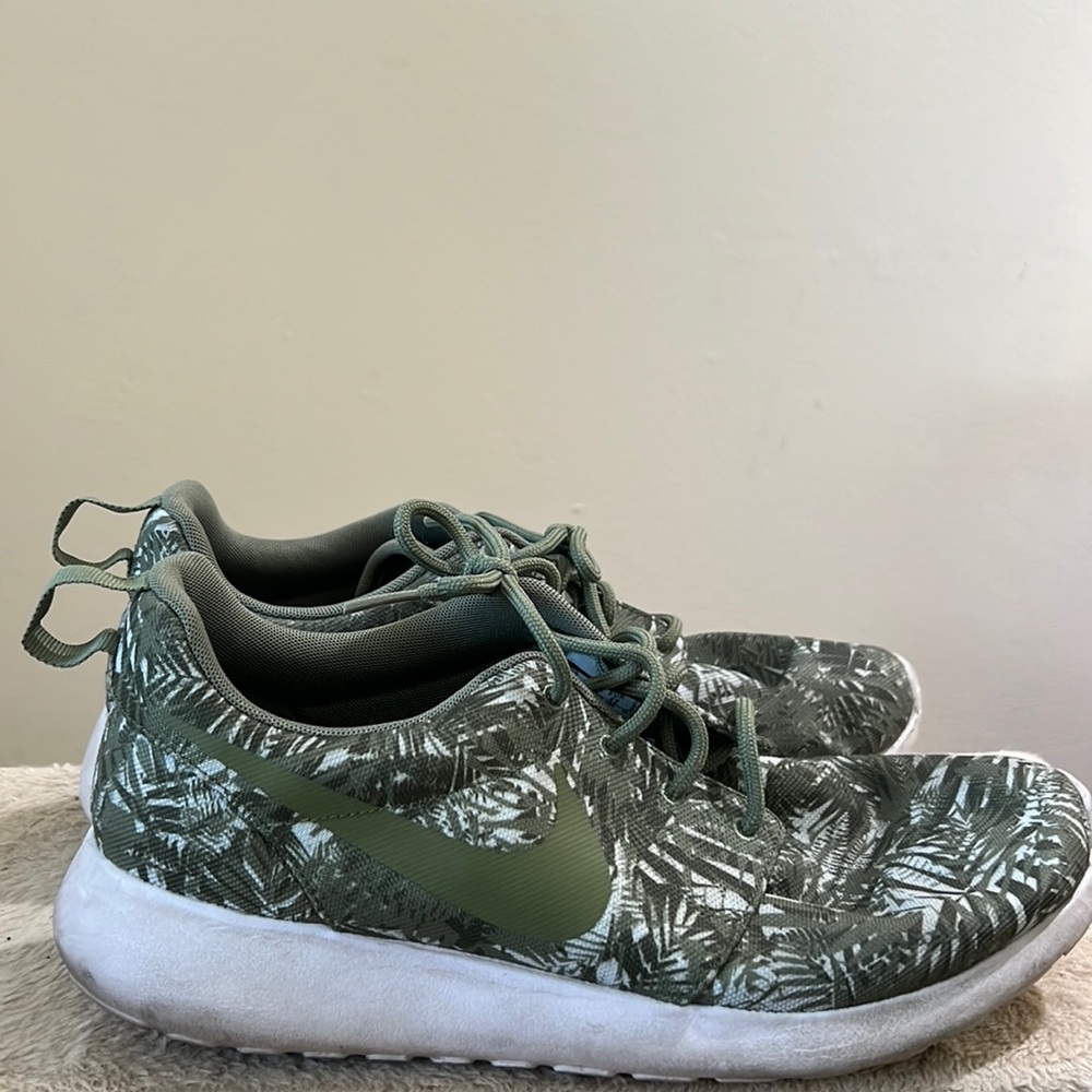 Nike Roshes